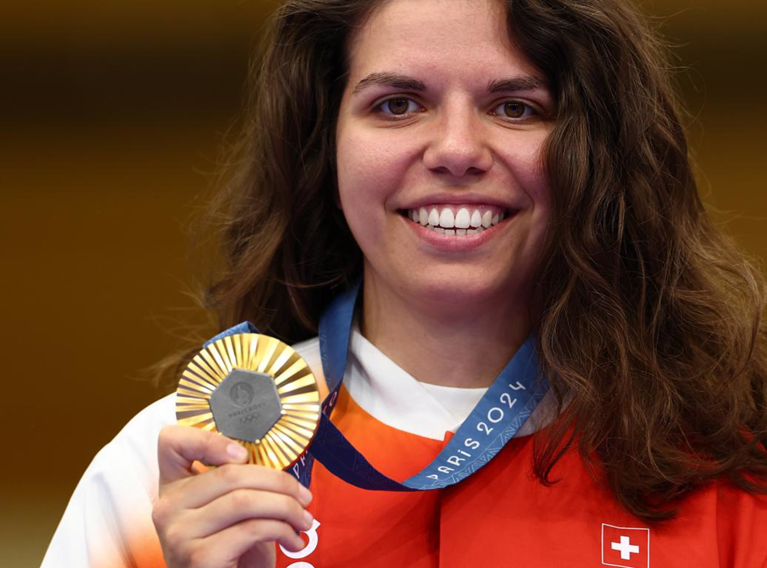 Chiara Leone gewinnt Gold in der Königsdisziplin Gewehr 50m Dreistellung. Es ist die erste Goldmedaille für die Schweiz an den Olympischen Spielen in Paris 2024.
Foto: Keystone-SDA 